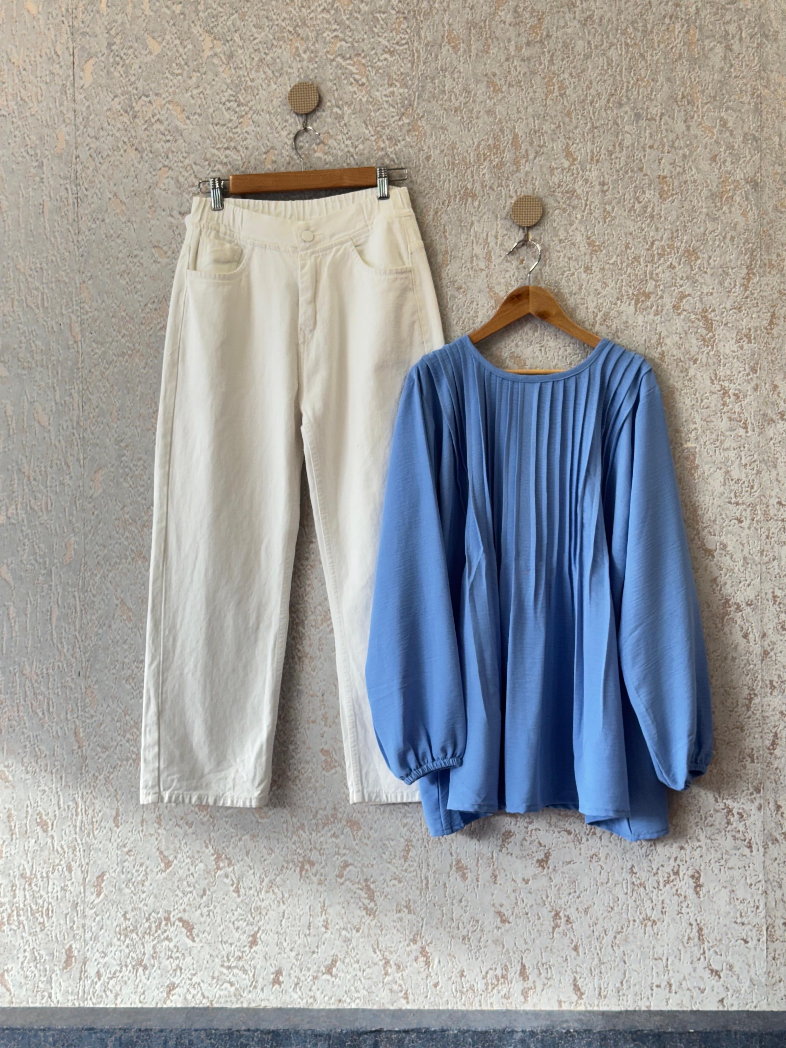 STYLISH TOP WITH LOOSE FIT PANTS