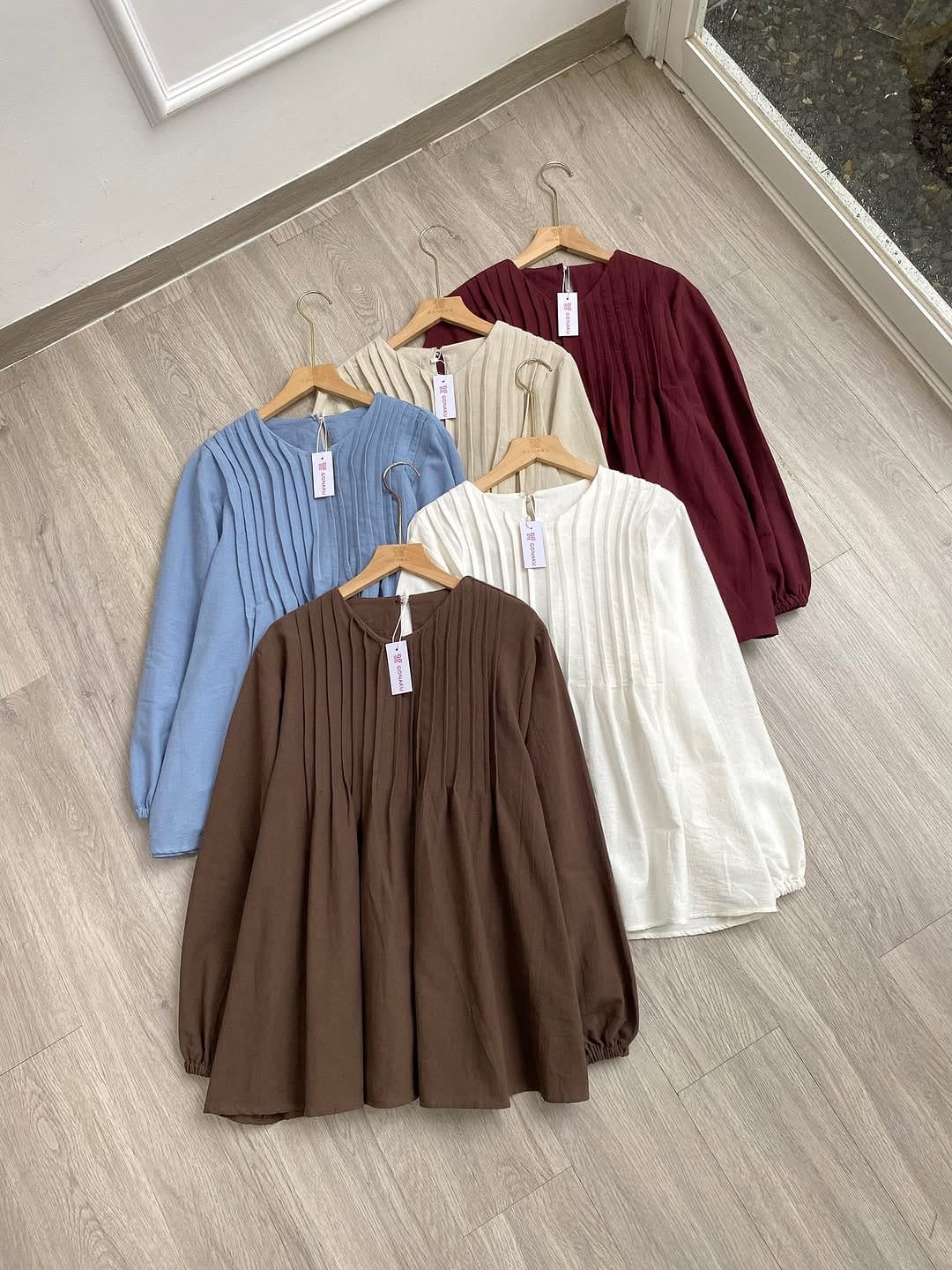 STYLISH TOP WITH LOOSE FIT PANTS