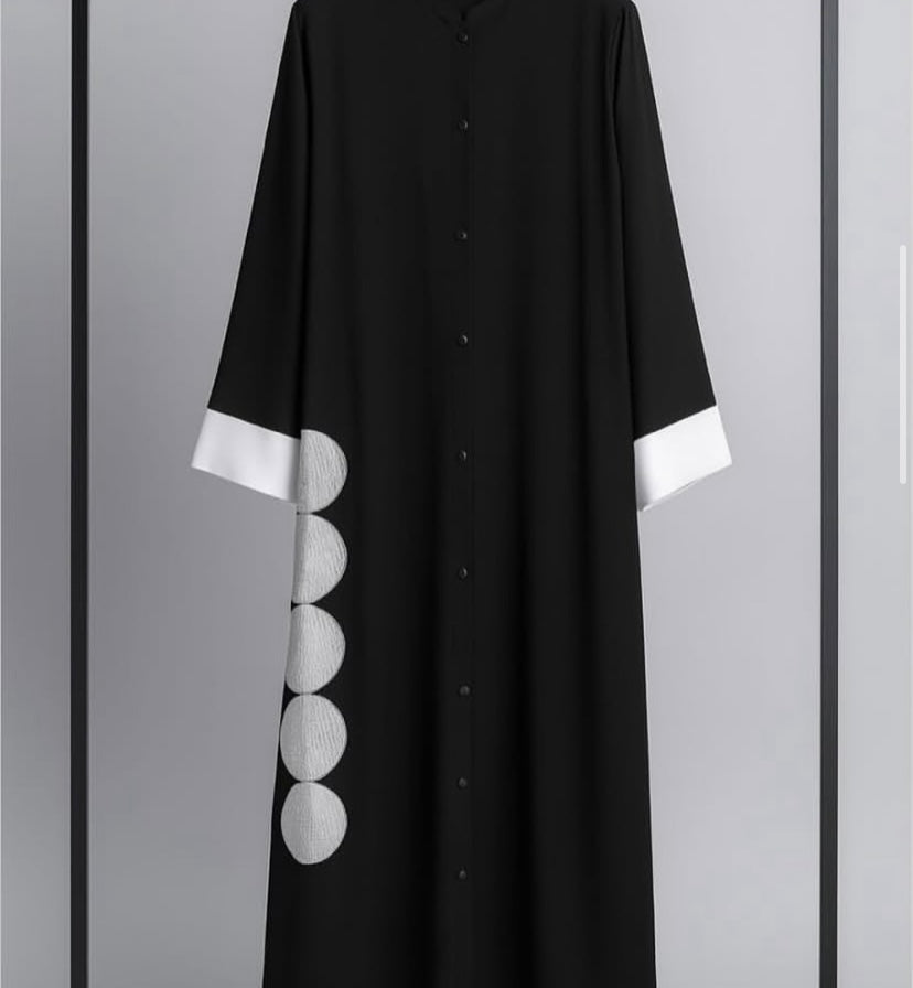 Luna Dots abaya