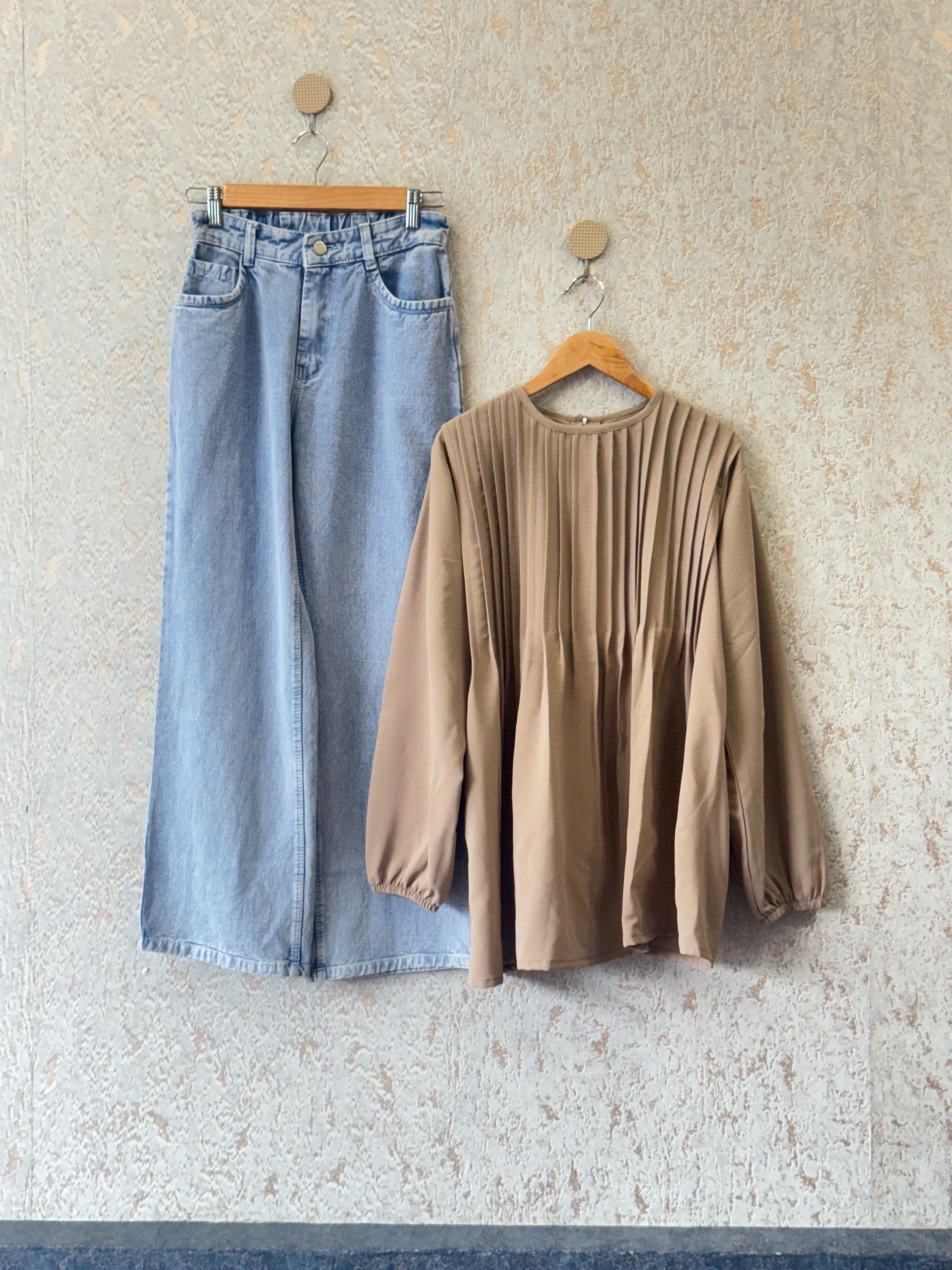 STYLISH TOP WITH LOOSE FIT PANTS