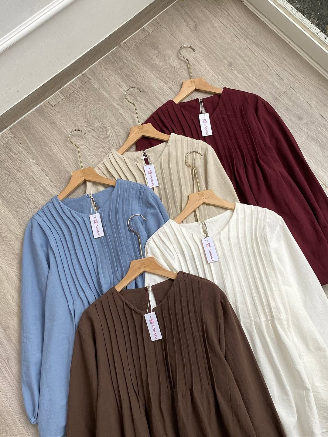 STYLISH TOP WITH LOOSE FIT PANTS