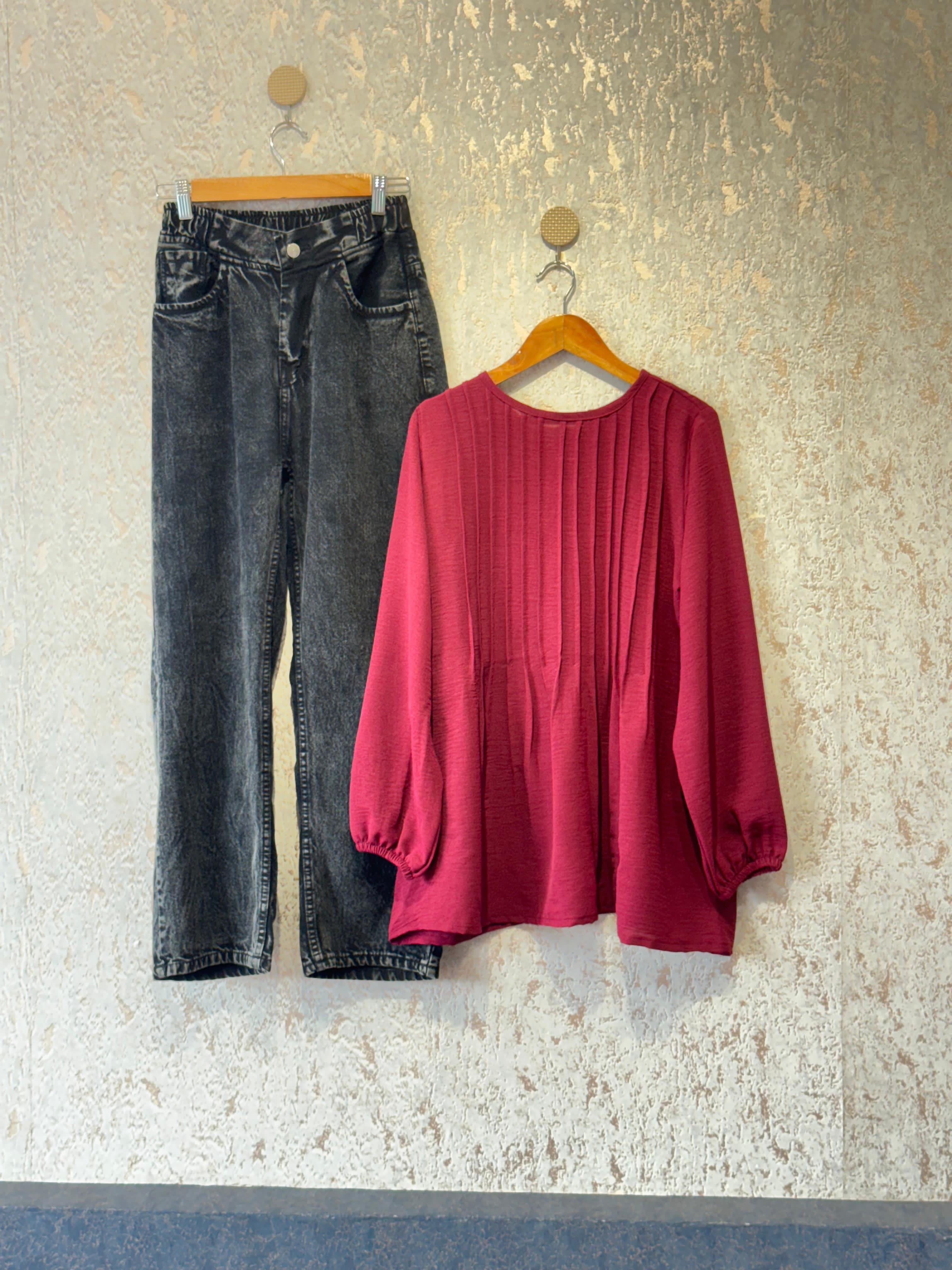 STYLISH TOP WITH LOOSE FIT PANTS