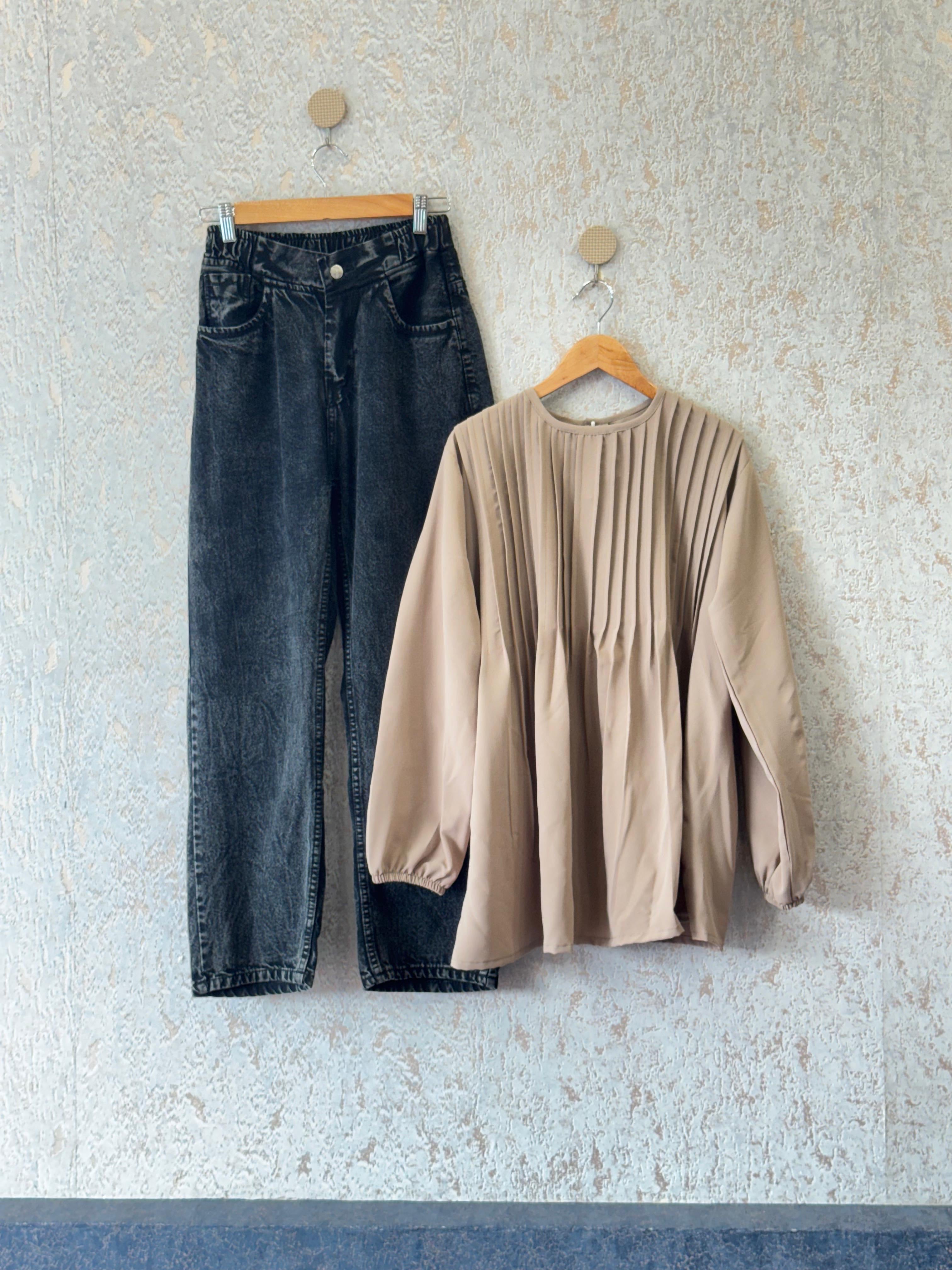 STYLISH TOP WITH LOOSE FIT PANTS